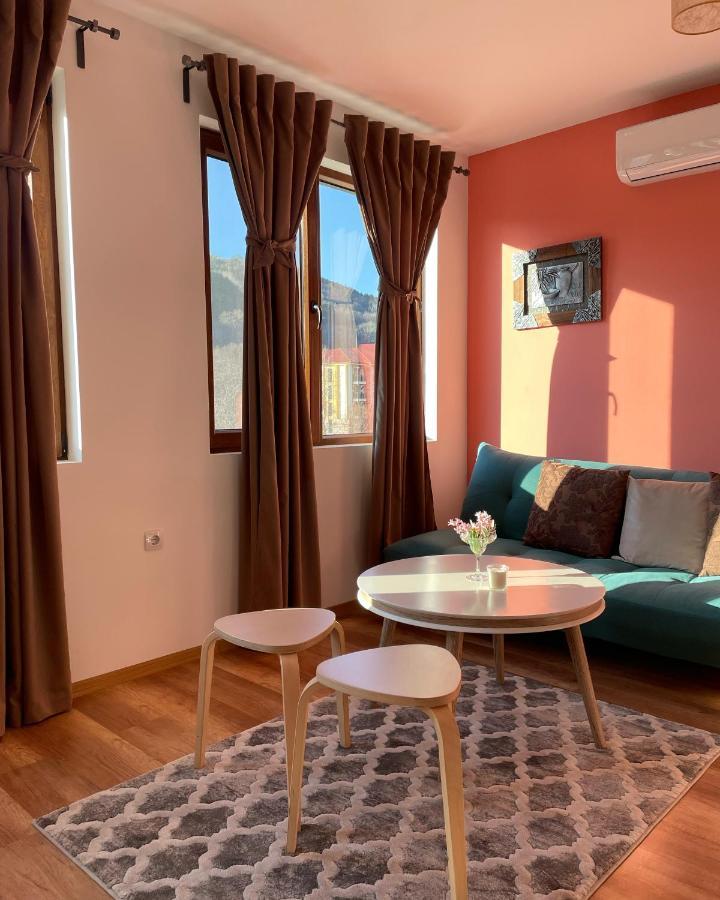 Apartment Rebus *