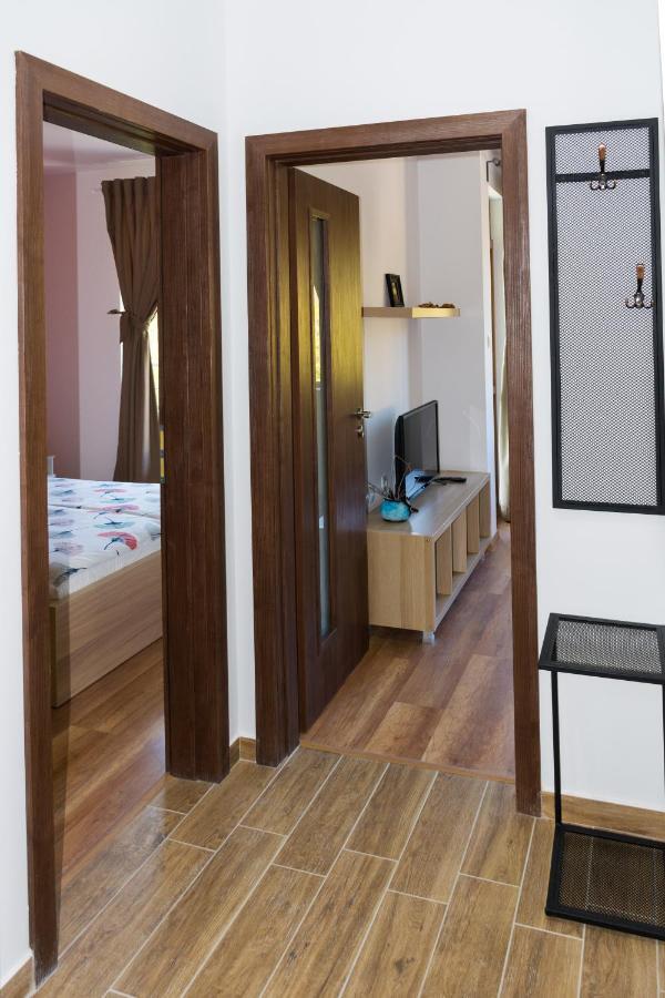 Apartment Rebus *