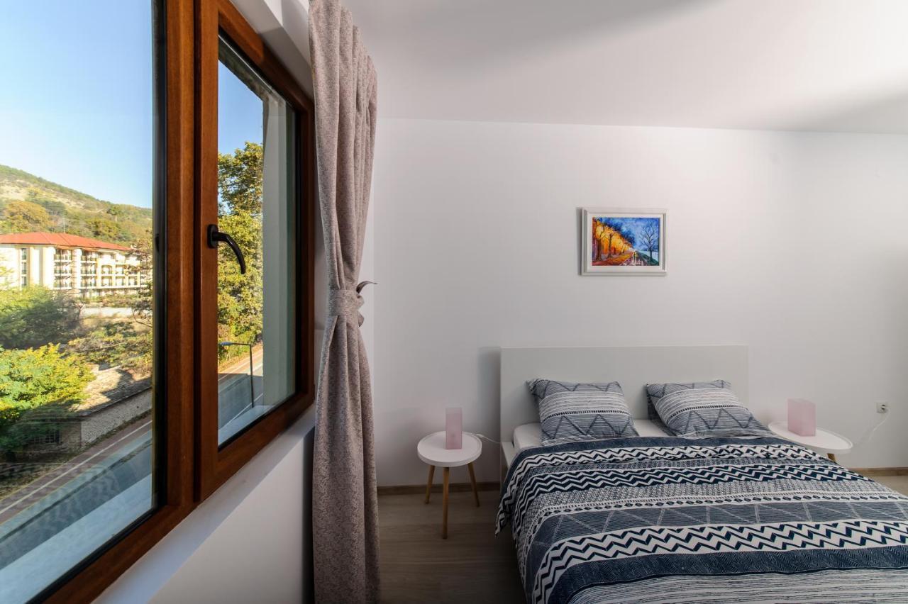 Rebus Apartment *