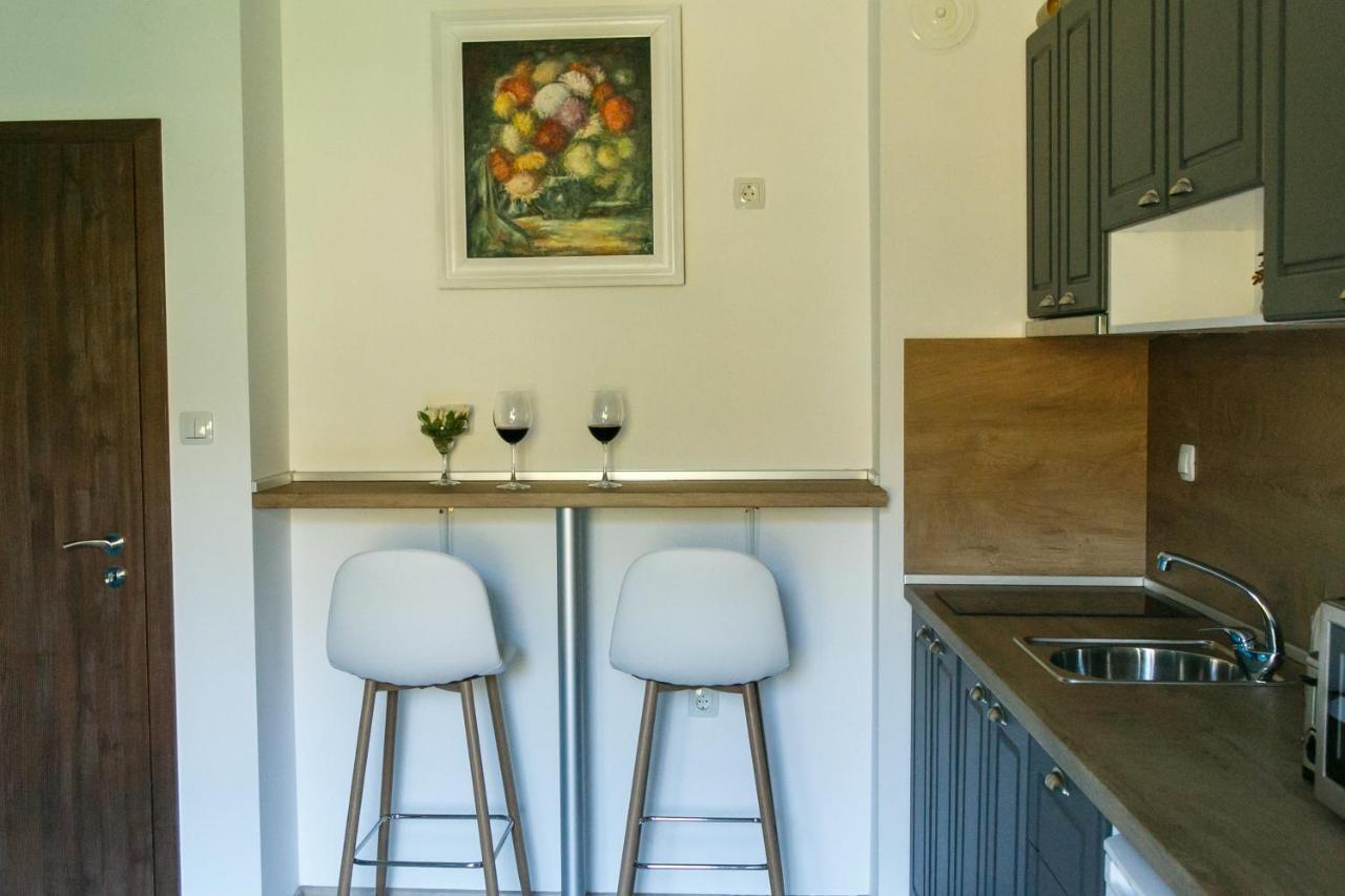 Apartment Rebus *